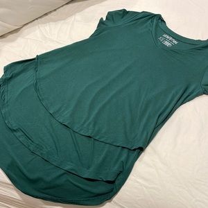 Latched Mama V-Neck Nursing Tee 2.0 Size X-Small